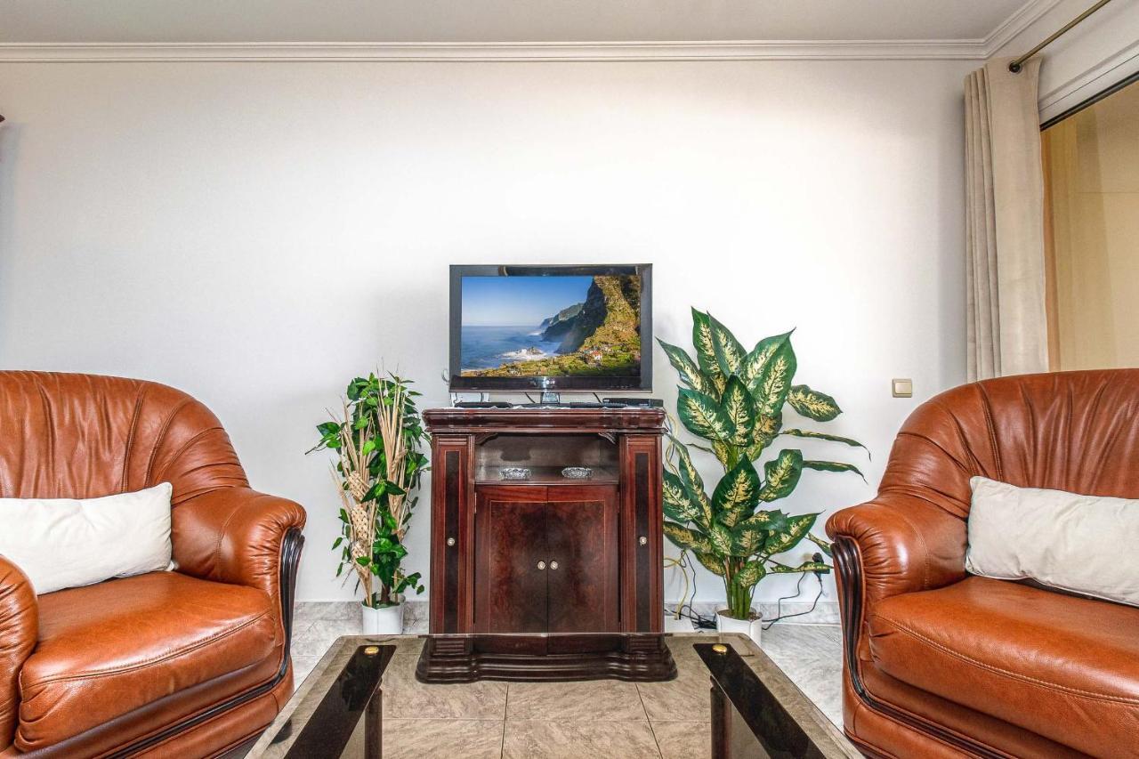 Sea And Sunset View Apartment In Funchal Luaran gambar