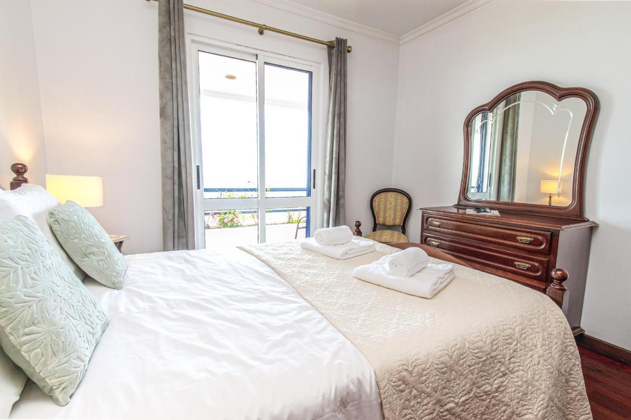 Sea And Sunset View Apartment In Funchal Luaran gambar