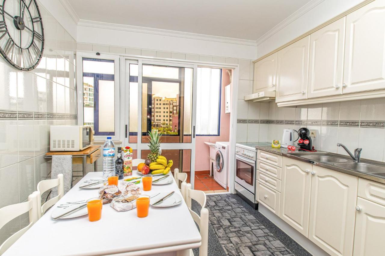 Sea And Sunset View Apartment In Funchal Luaran gambar