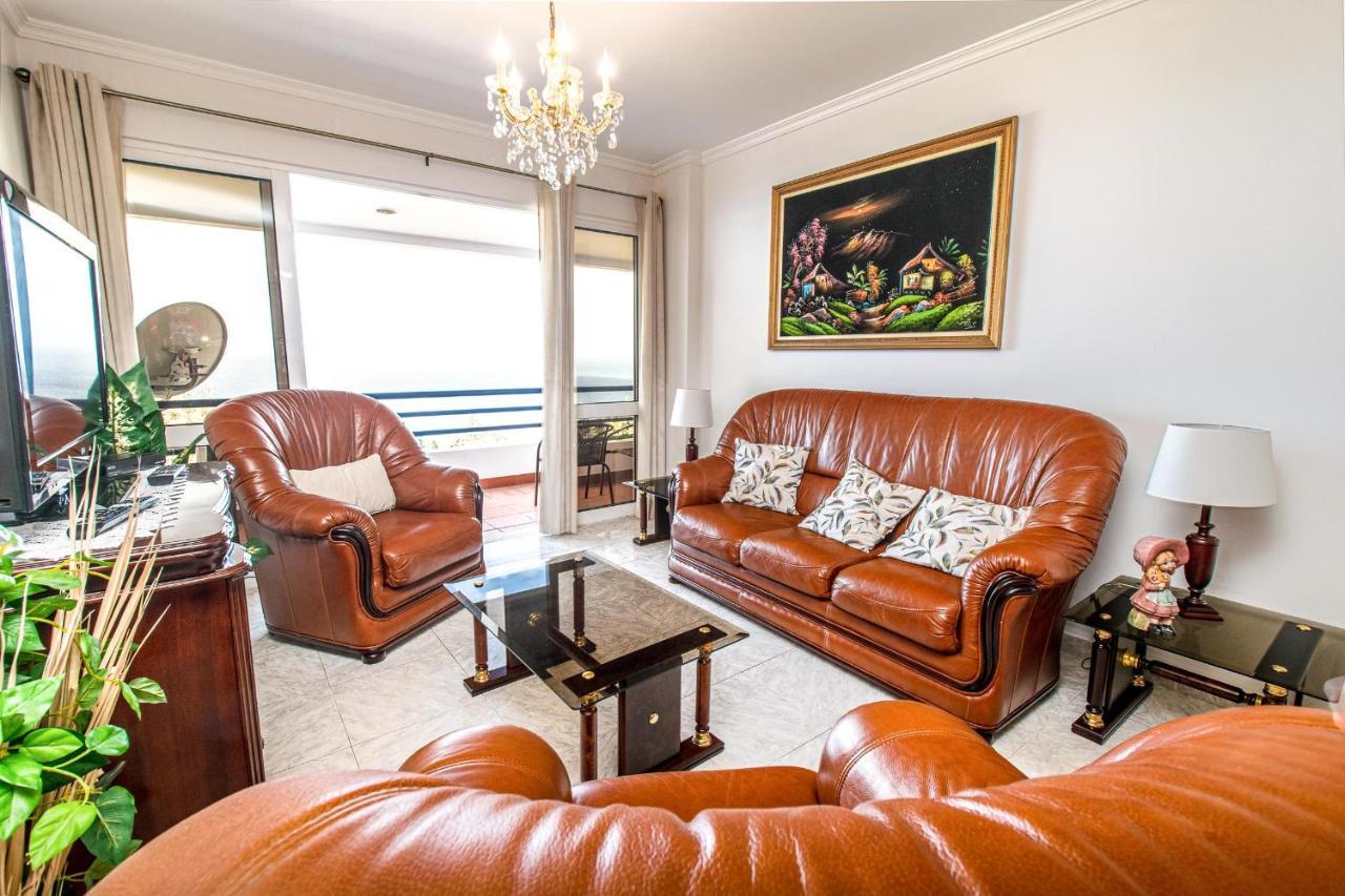 Sea And Sunset View Apartment In Funchal Luaran gambar
