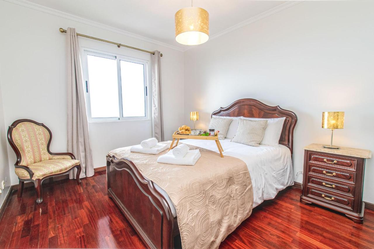 Sea And Sunset View Apartment In Funchal Luaran gambar